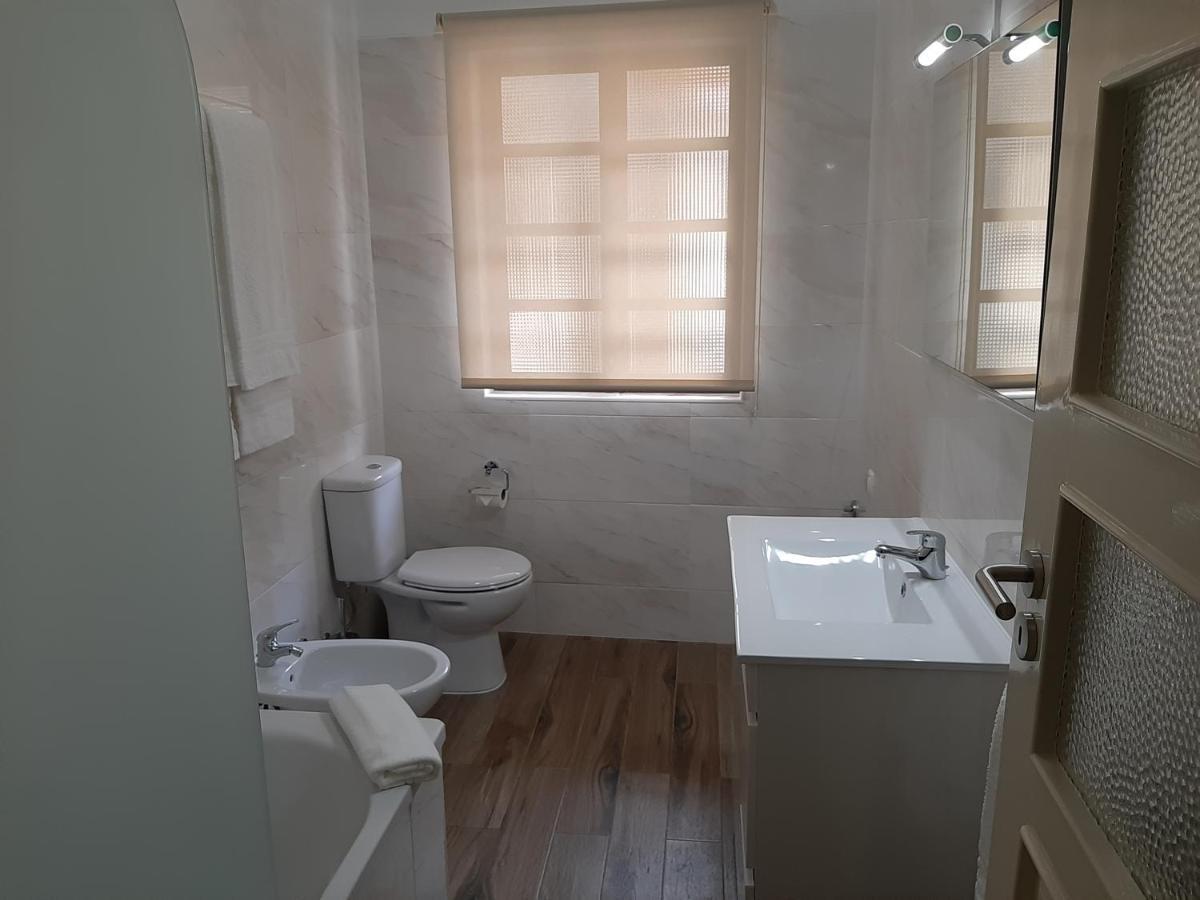 Апартаменты Alojamento Ferreira - Apartamento B Сантиагу-ду-Касен Экстерьер фото