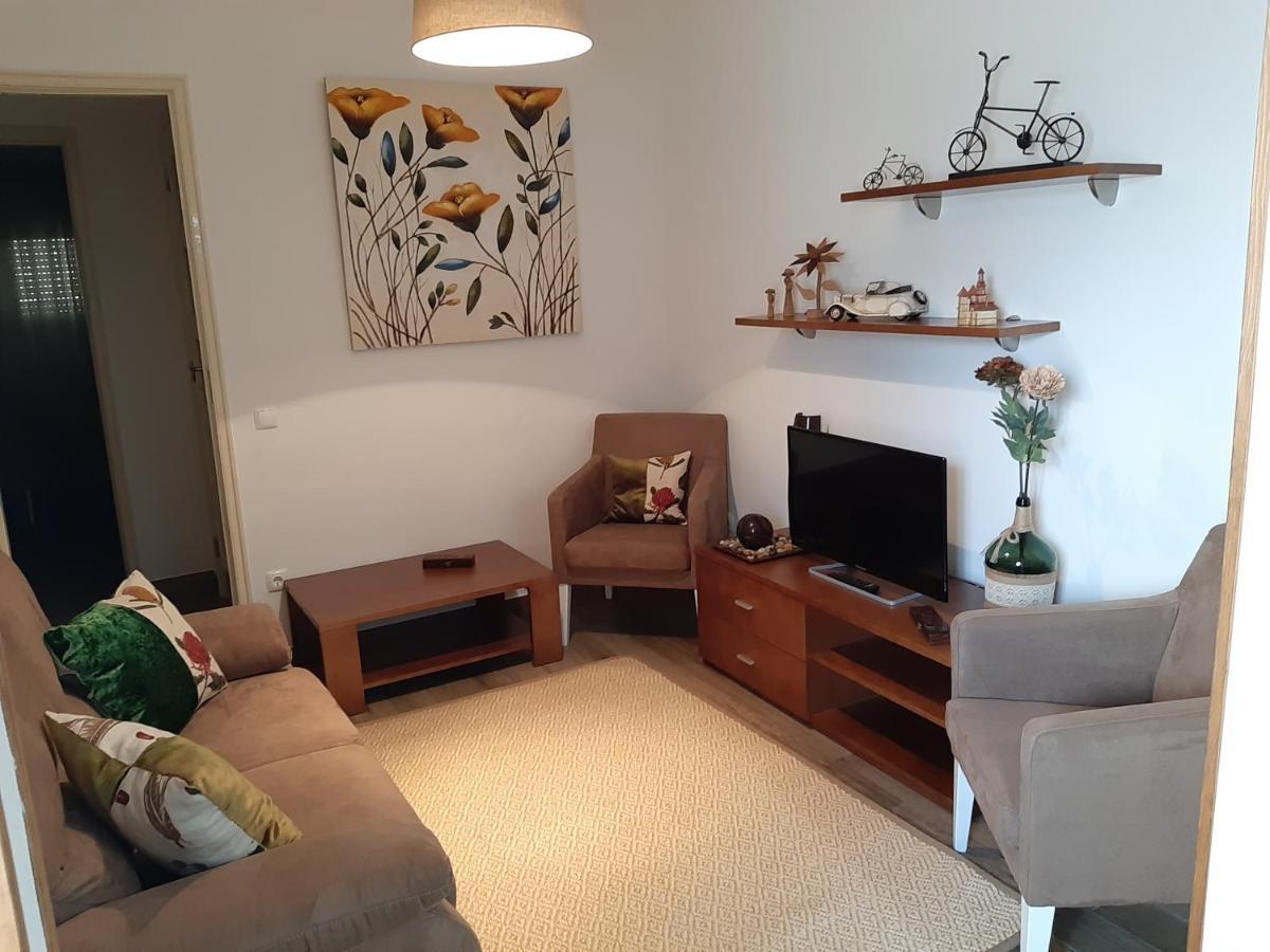 Апартаменты Alojamento Ferreira - Apartamento B Сантиагу-ду-Касен Экстерьер фото