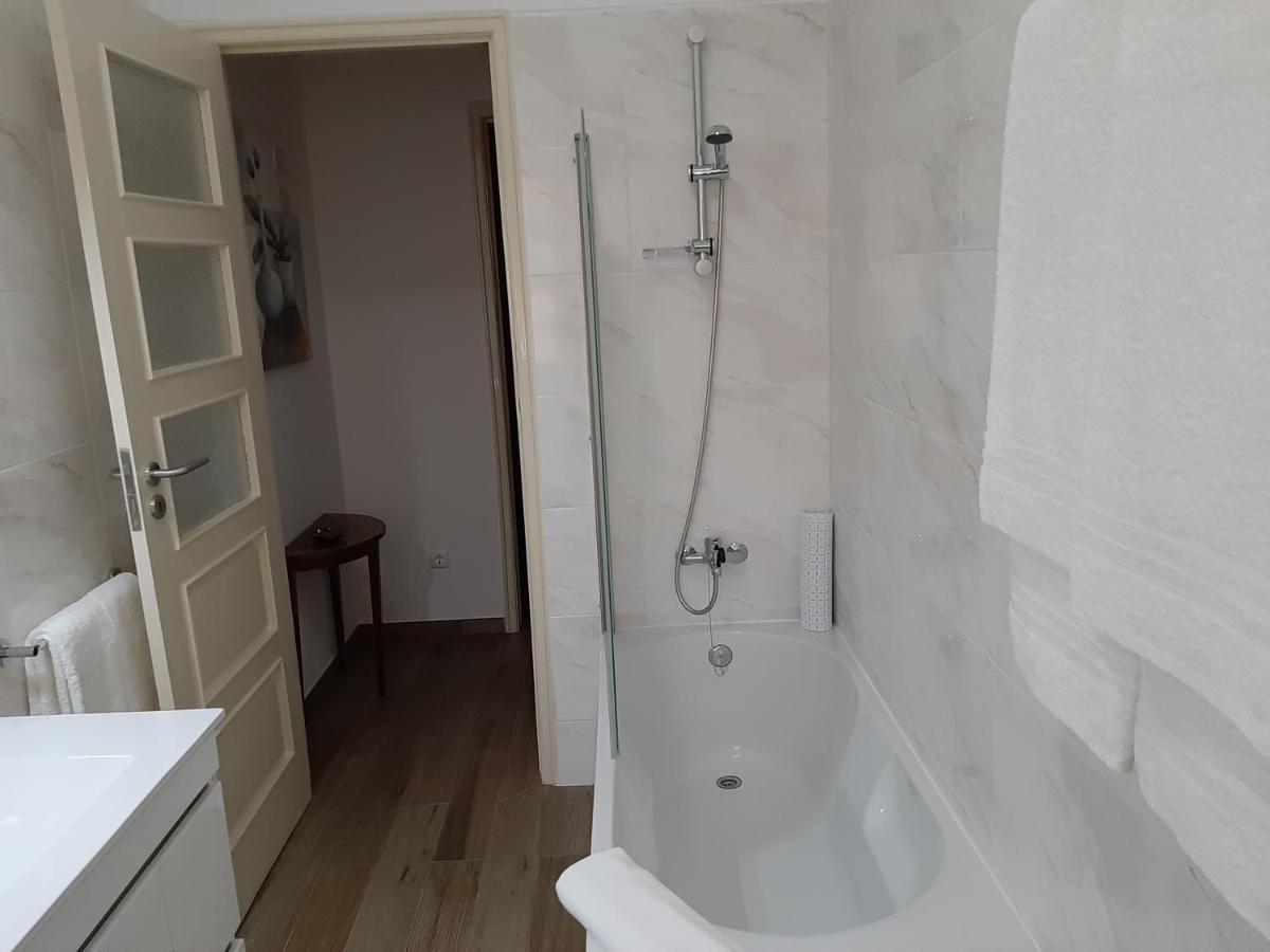 Апартаменты Alojamento Ferreira - Apartamento B Сантиагу-ду-Касен Экстерьер фото