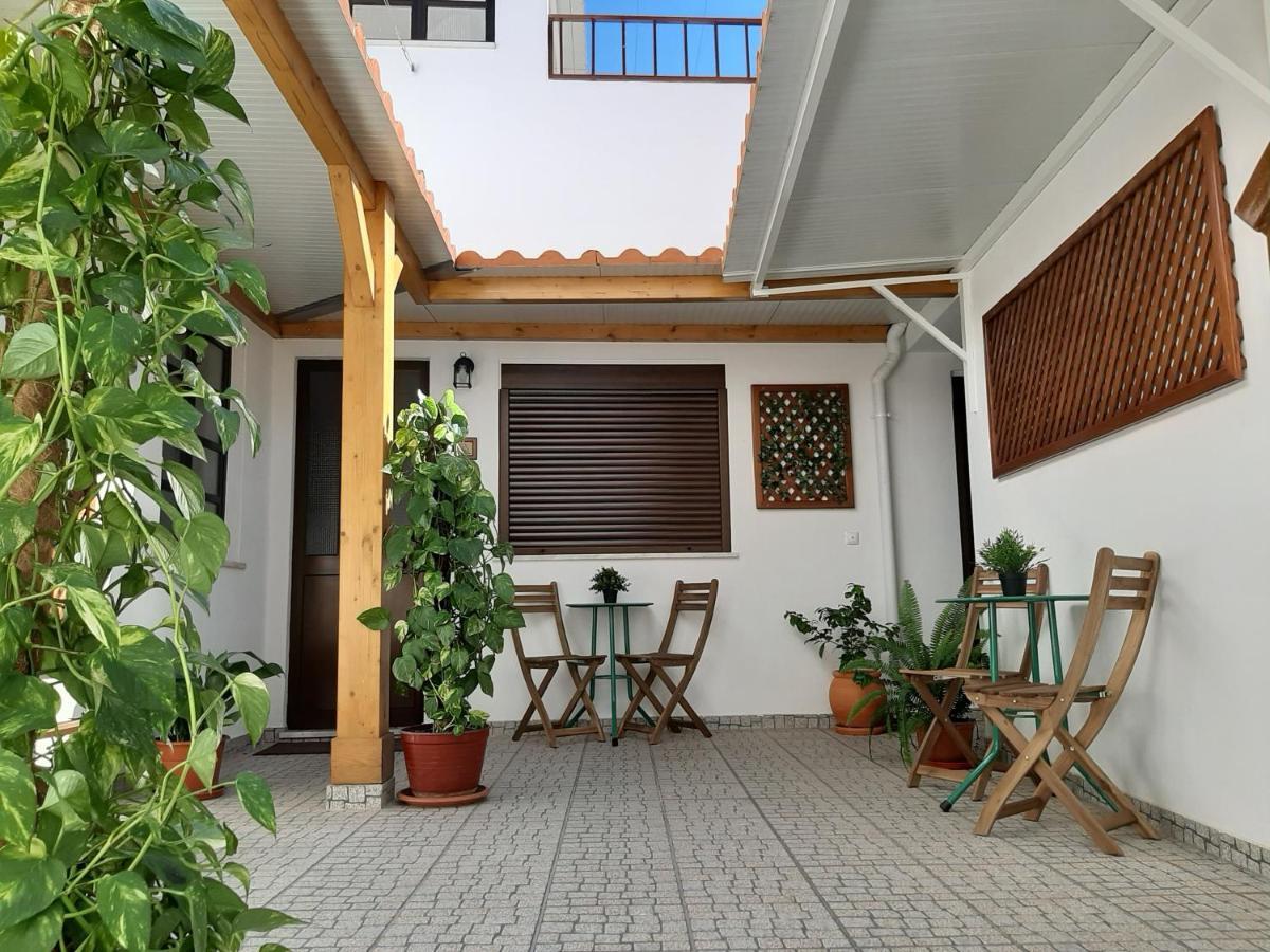 Апартаменты Alojamento Ferreira - Apartamento B Сантиагу-ду-Касен Экстерьер фото
